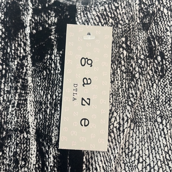 Lizard print top - Picture 3 of 4